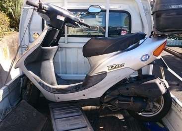 原付ＤＩＯ軽トラに積み込み